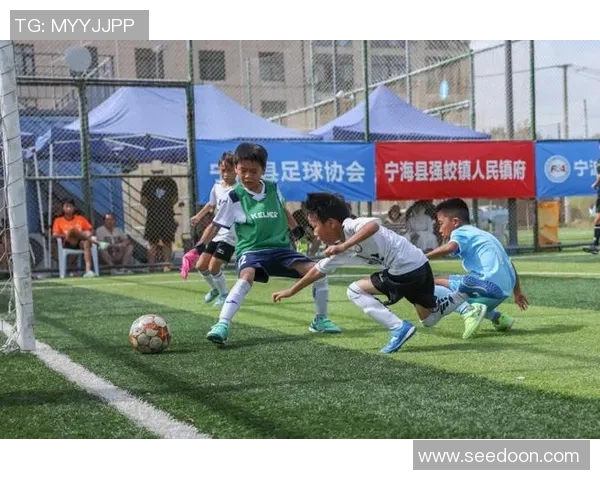 足球小将们在绿茵场上展现射门技巧的精彩瞬间与成长故事